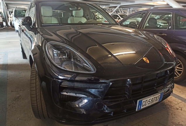 Porsche 95B Macan GTS MkII