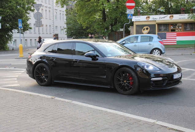 Porsche 971 Panamera GTS Sport Turismo