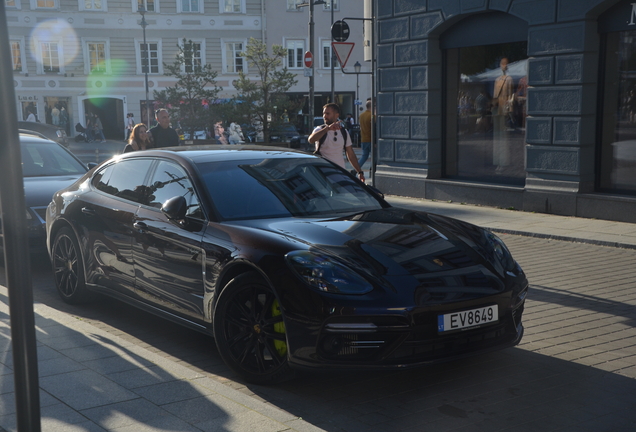 Porsche 971 Panamera Turbo S E-Hybrid