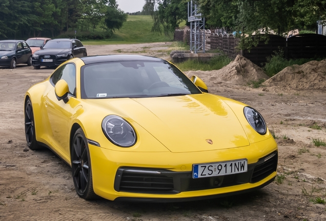 Porsche 992 Carrera 4S