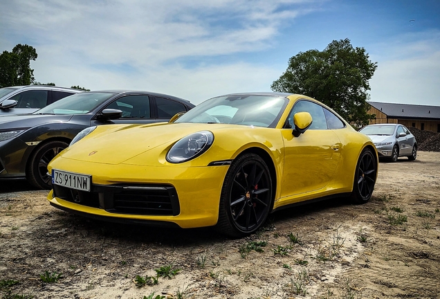 Porsche 992 Carrera 4S