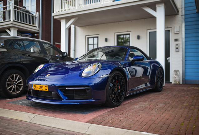 Porsche 992 Carrera 4S Cabriolet