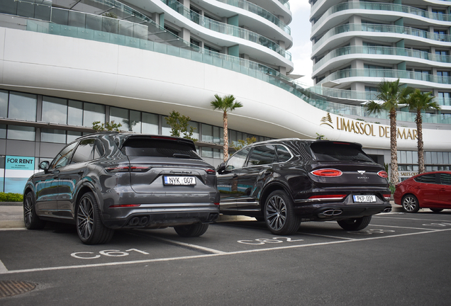 Porsche Cayenne Turbo S E-Hybrid