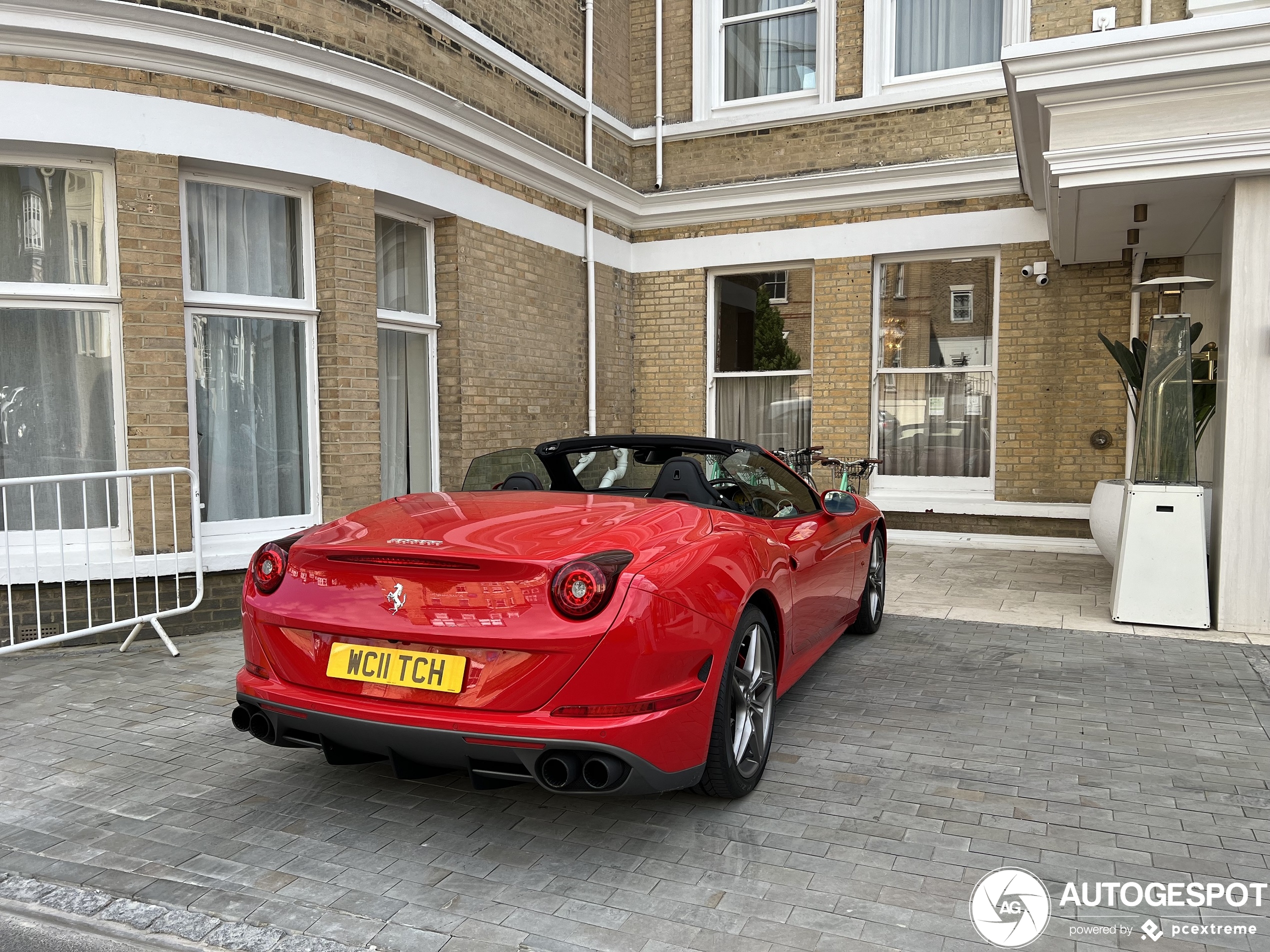 Ferrari California T