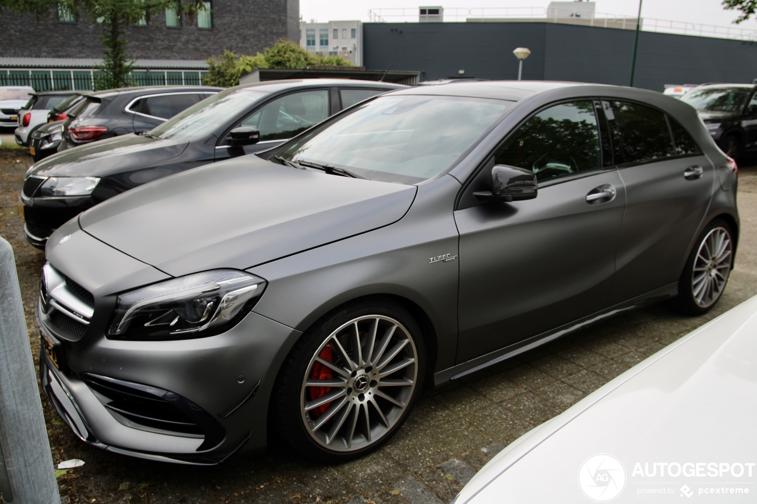 Mercedes-AMG A 45 W176 2015