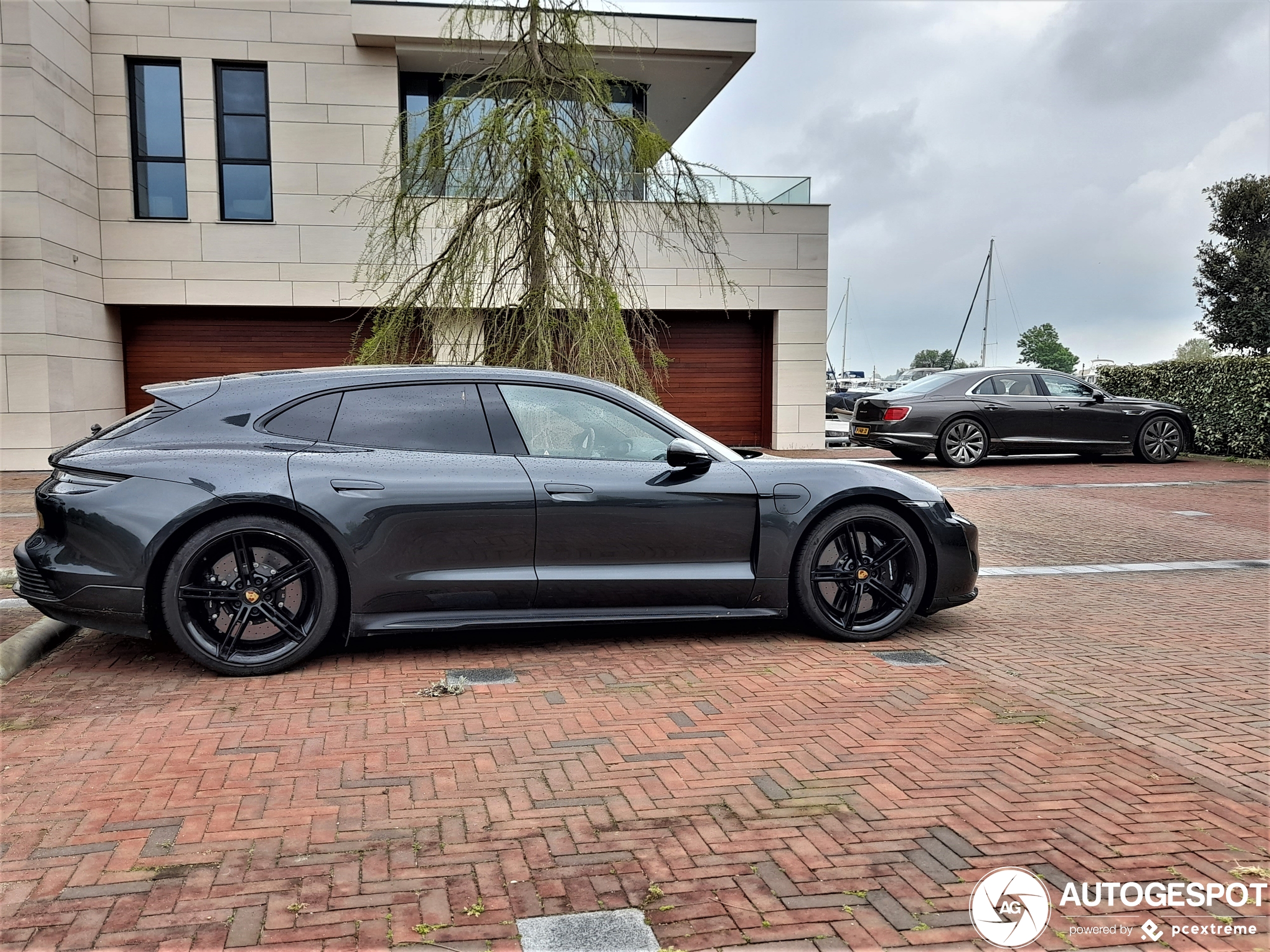 Porsche Taycan Turbo S Sport Turismo