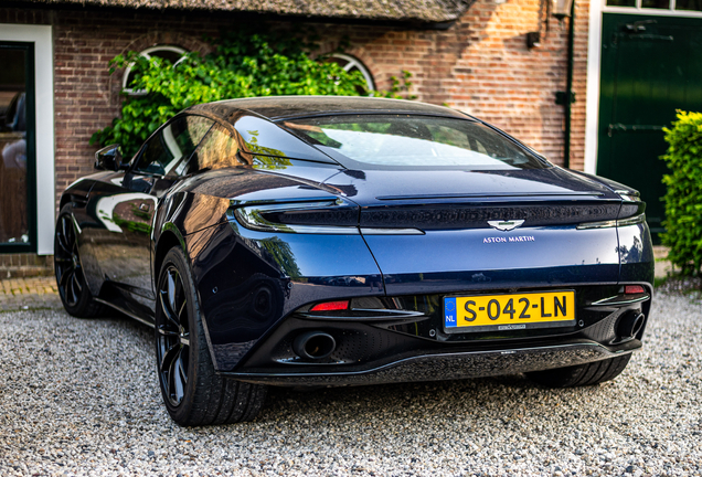 Aston Martin DB11 AMR