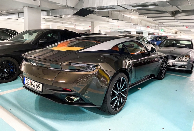 Aston Martin DB11