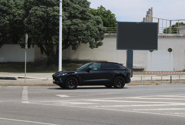 Aston Martin DBX