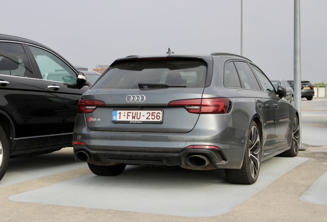 Audi RS4 Avant B9