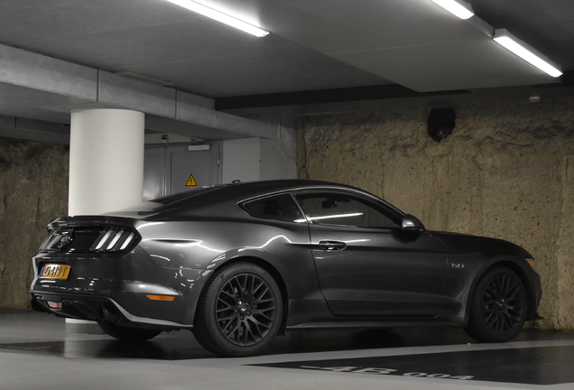 Ford Mustang GT 2015