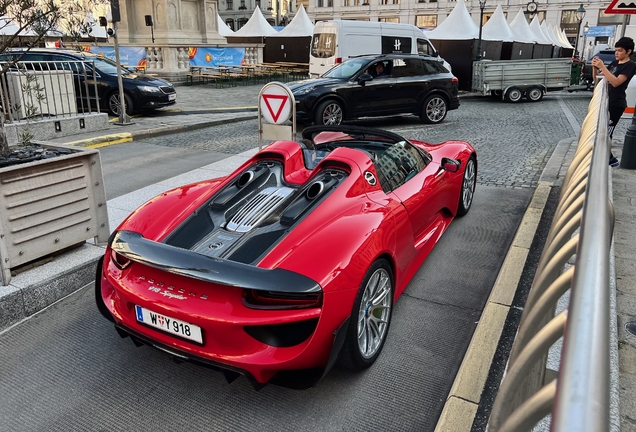 Porsche 918 Spyder Weissach Package