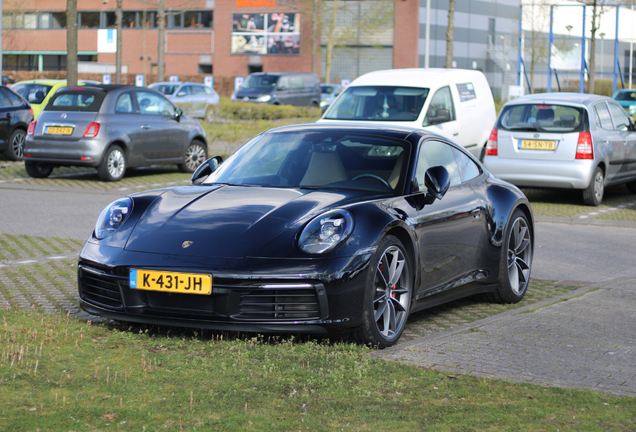 Porsche 992 Carrera 4S