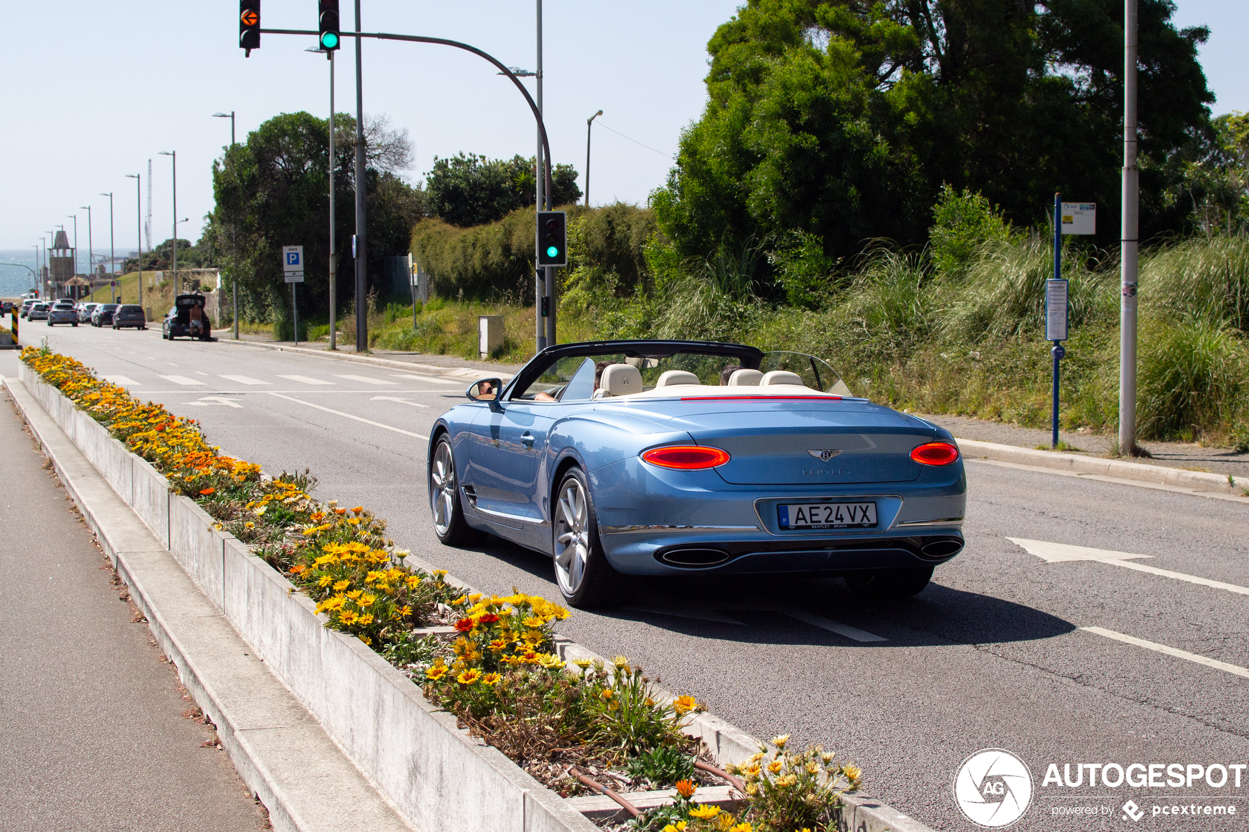 Bentley Continental GTC 2019