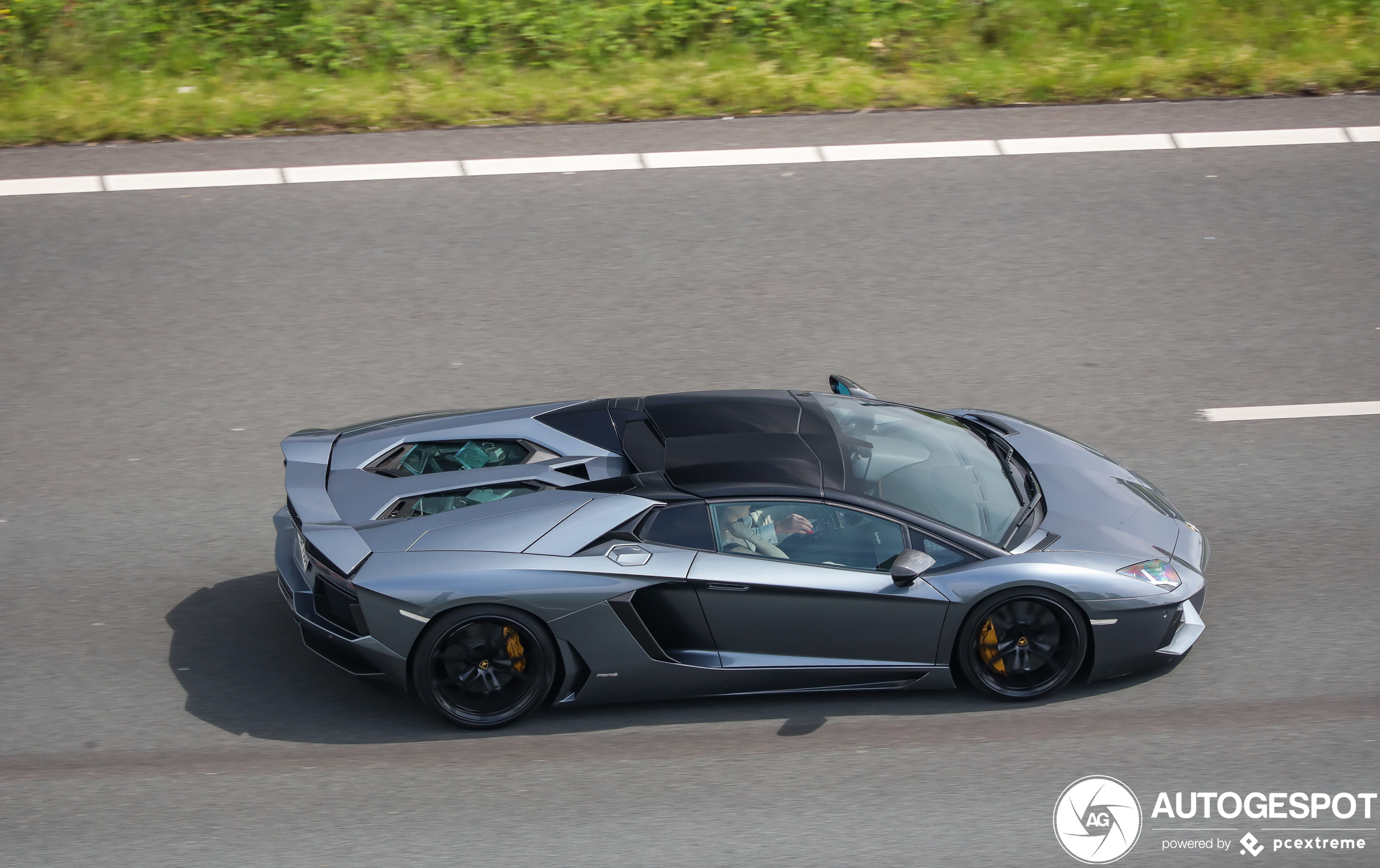 Lamborghini Aventador LP700-4 Roadster