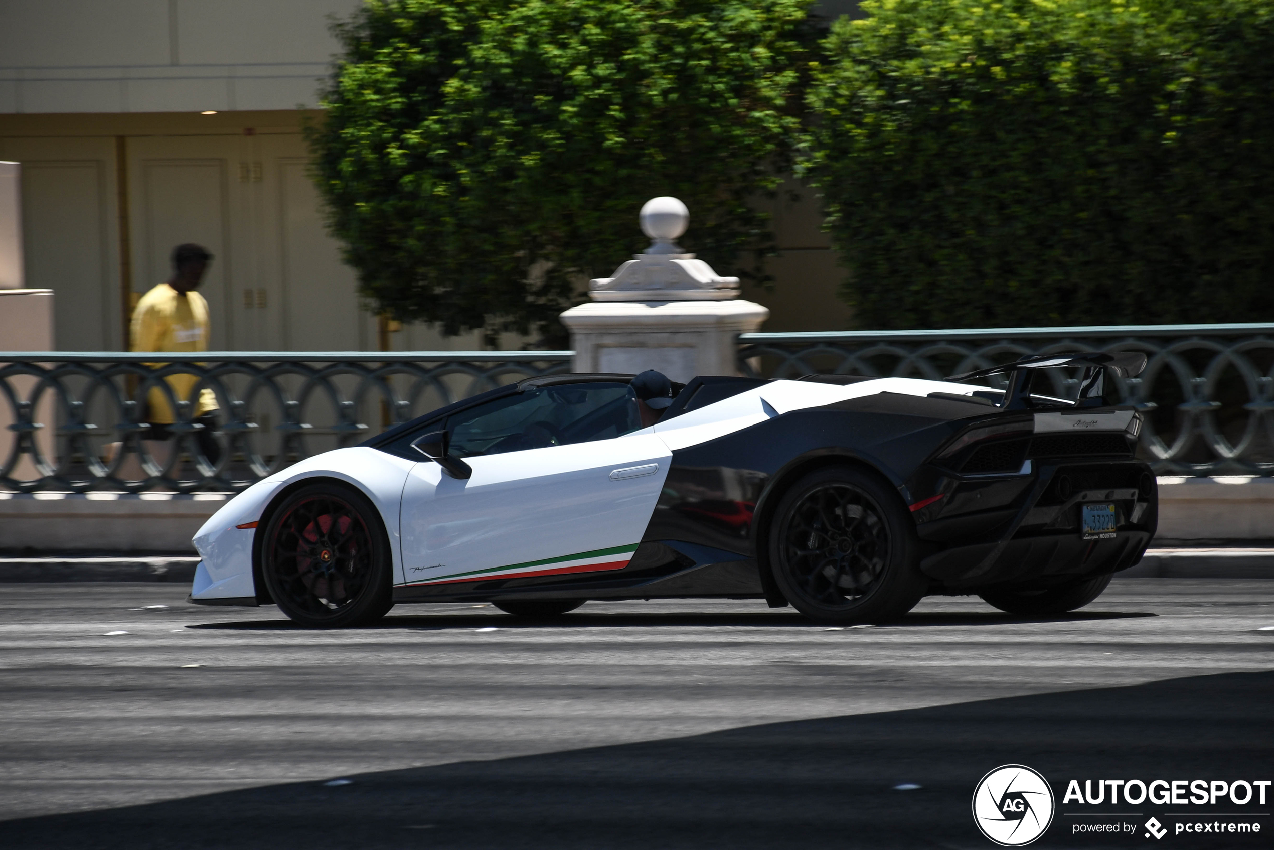 Lamborghini Huracán LP640-4 Performante Spyder