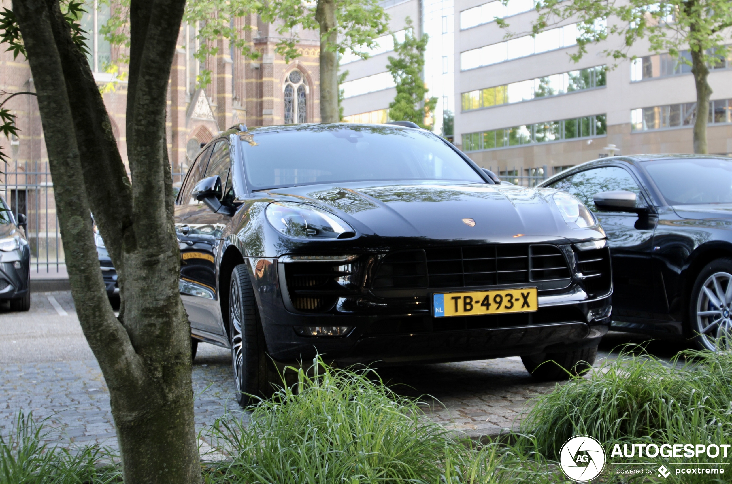 Porsche 95B Macan GTS