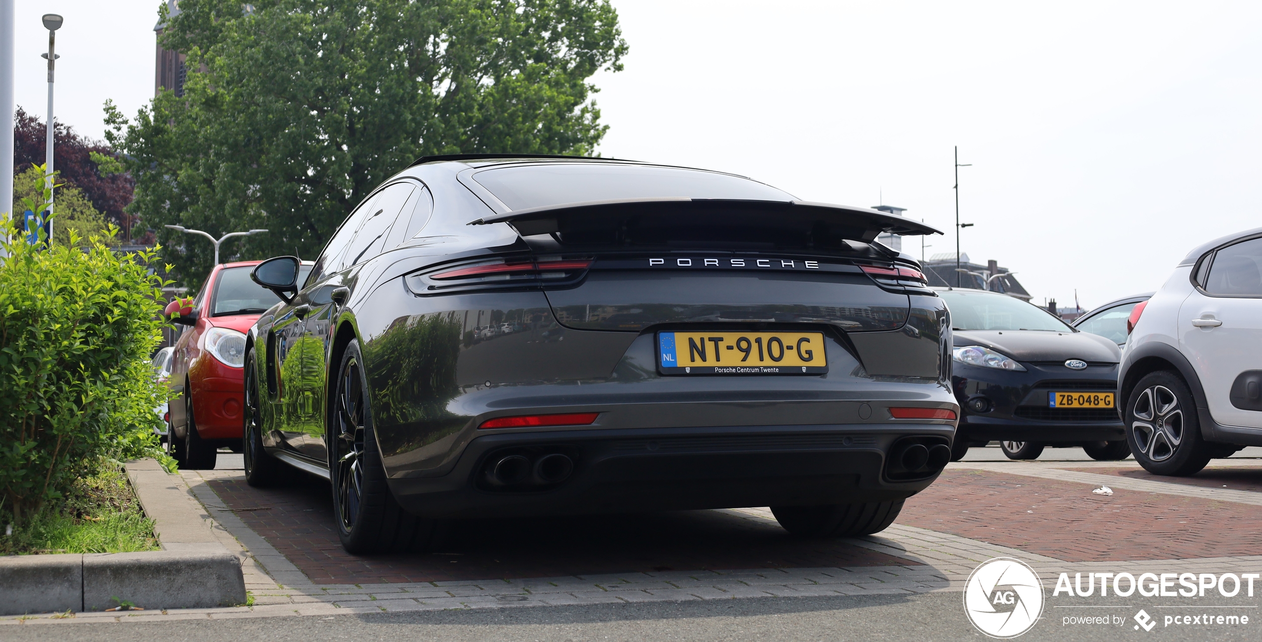 Porsche 971 Panamera Turbo