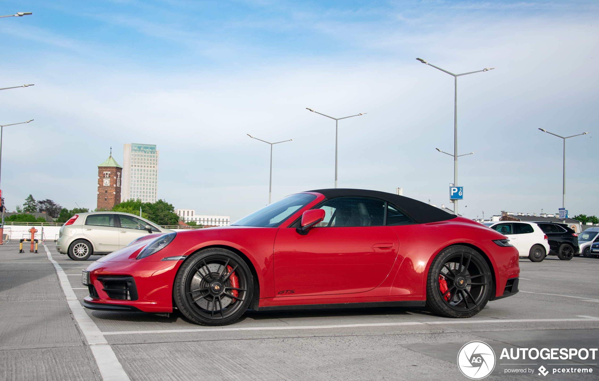 Porsche 992 Carrera 4 GTS Cabriolet