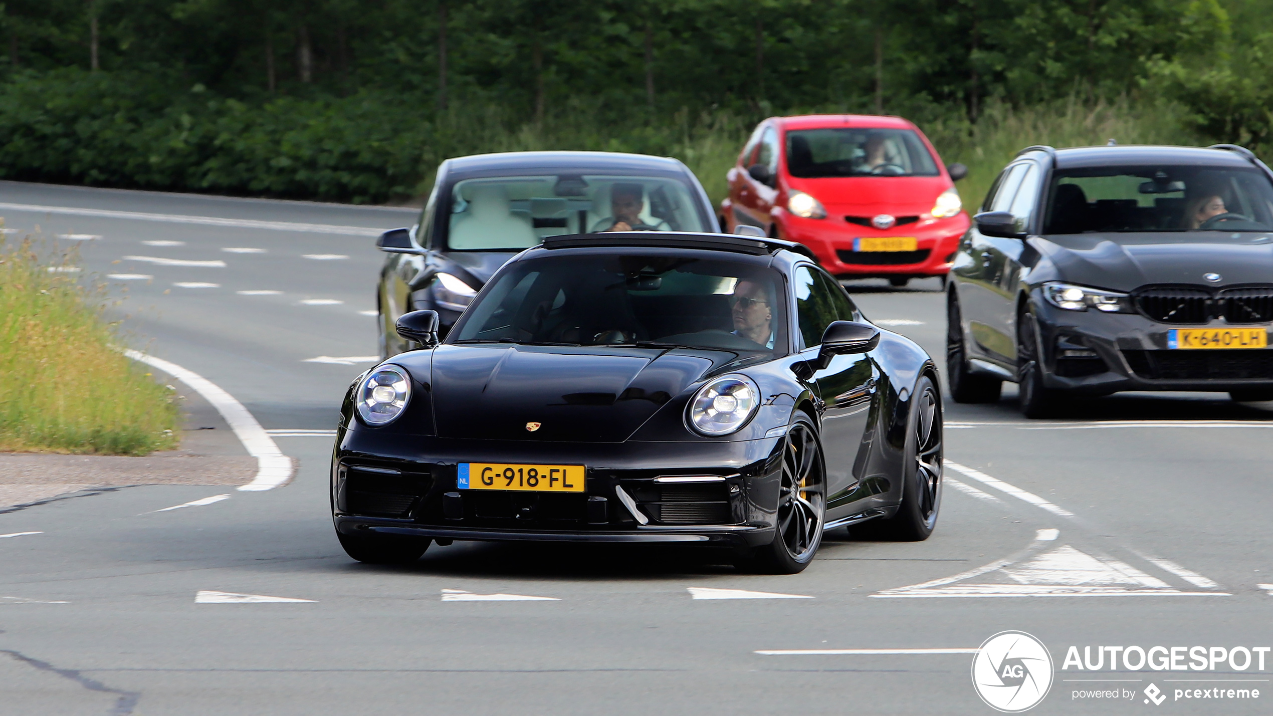 Porsche 992 Carrera 4S