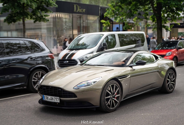 Aston Martin DB11