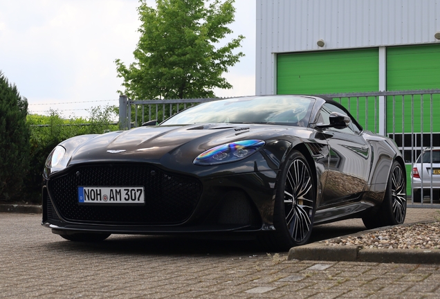 Aston Martin DBS Superleggera Volante