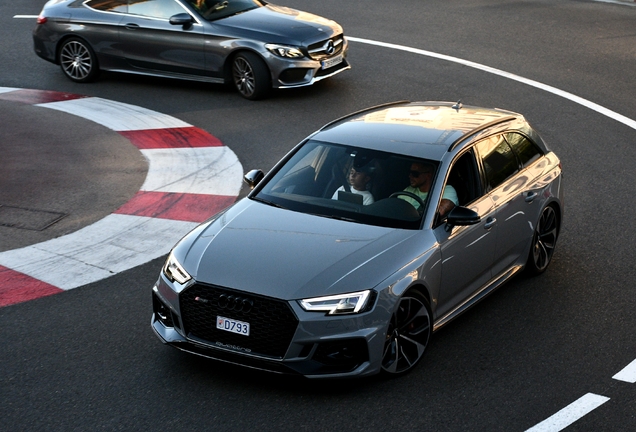 Audi RS4 Avant B9