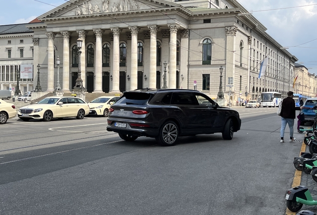 Bentley Bentayga Hybrid 2021 First Edition