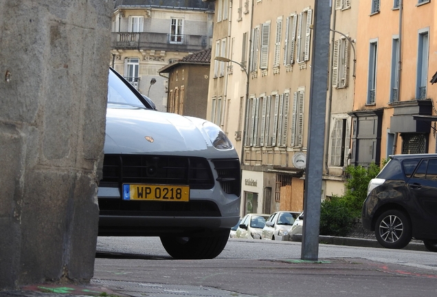 Porsche 95B Macan GTS MkII