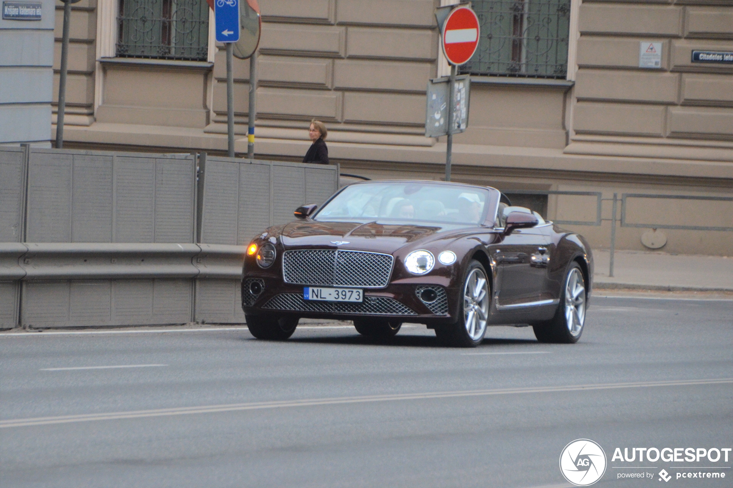 Bentley Continental GTC V8 2020