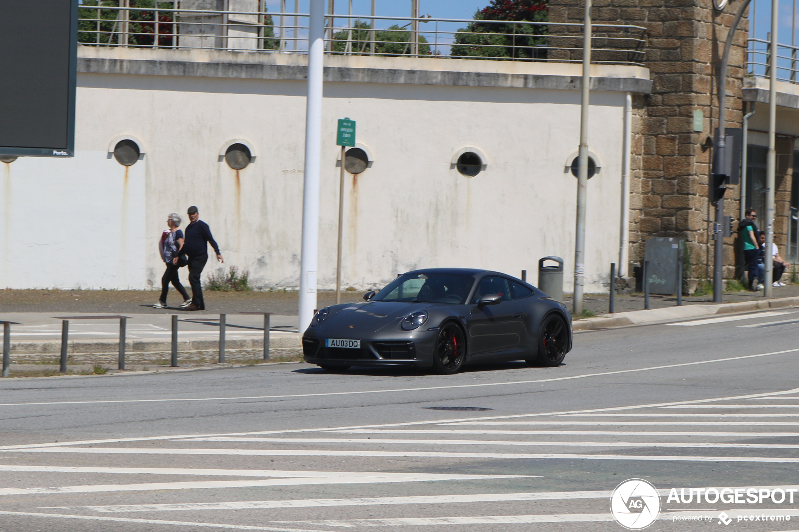 Porsche 992 Carrera 4 GTS