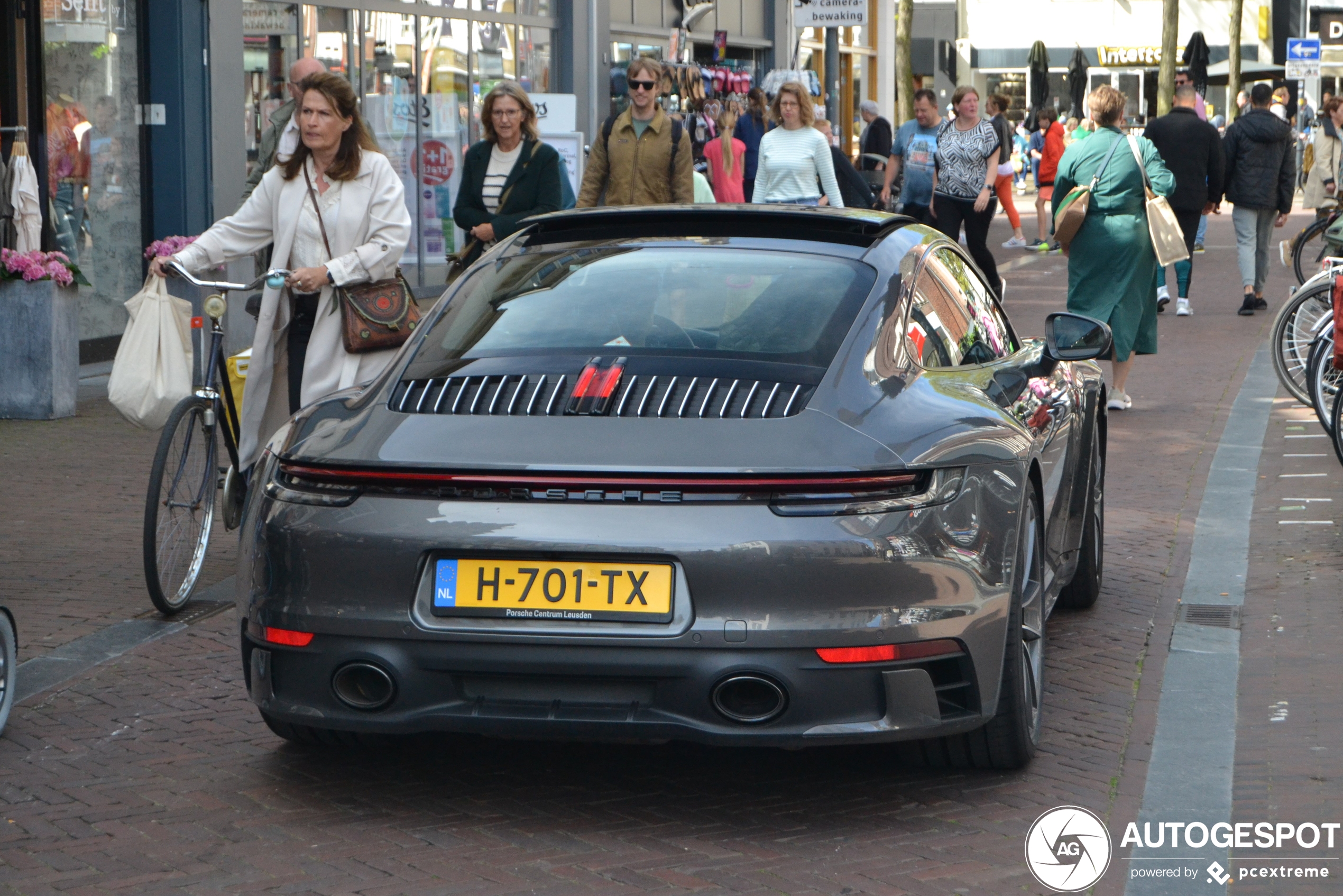 Porsche 992 Carrera 4S