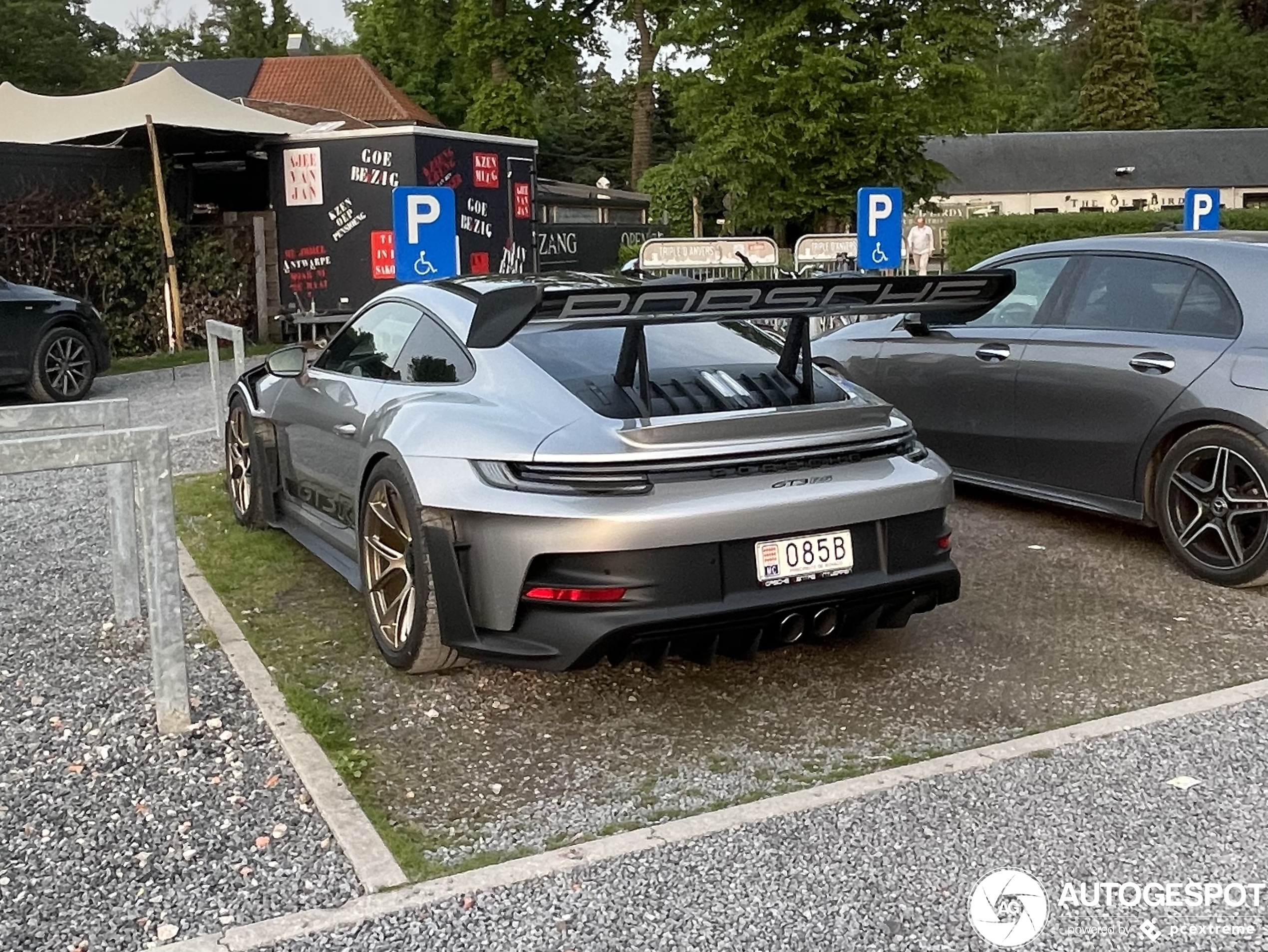 Porsche 992 GT3 RS Weissach Package