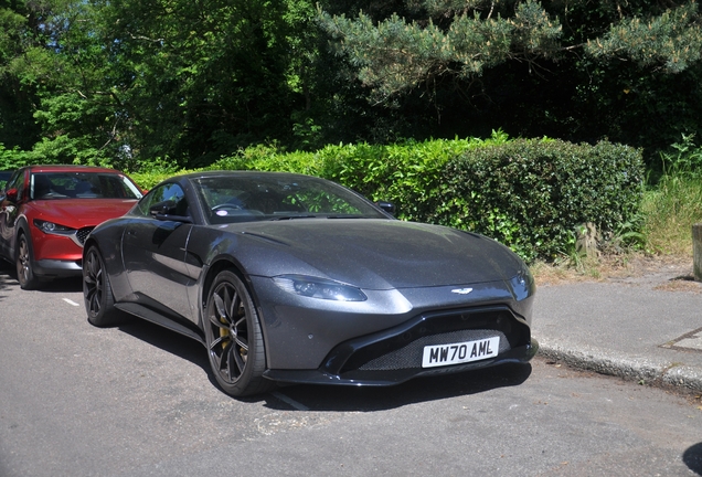 Aston Martin V8 Vantage 2018