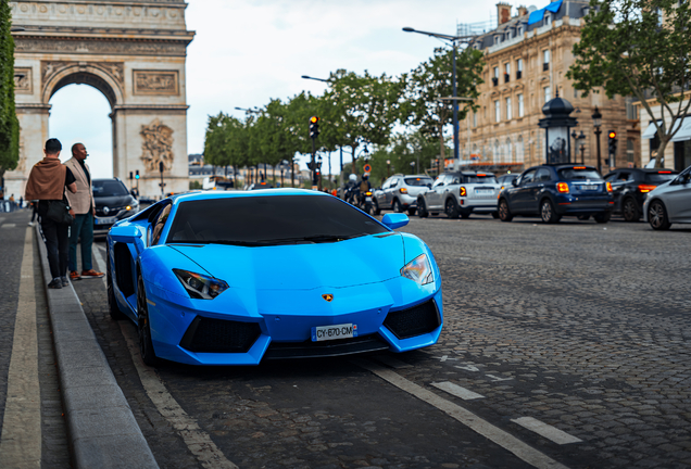 Lamborghini Aventador LP700-4