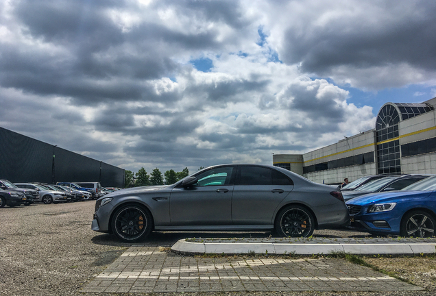 Mercedes-AMG E 63 S W213