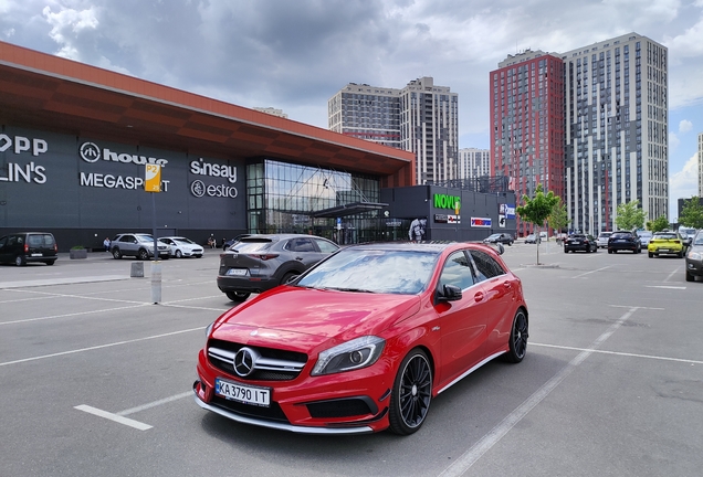 Mercedes-Benz A 45 AMG