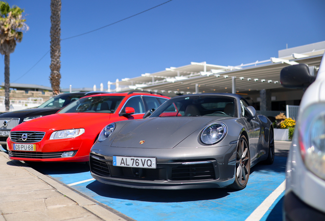 Porsche 992 Carrera 4S Cabriolet