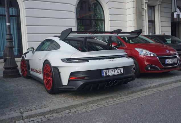 Porsche 992 GT3 RS Weissach Package