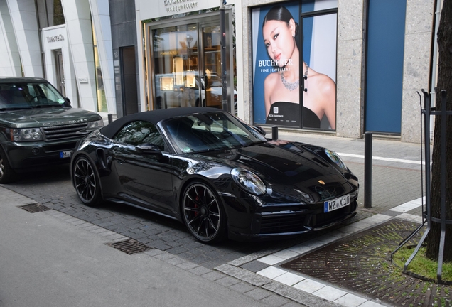 Porsche 992 Turbo Cabriolet