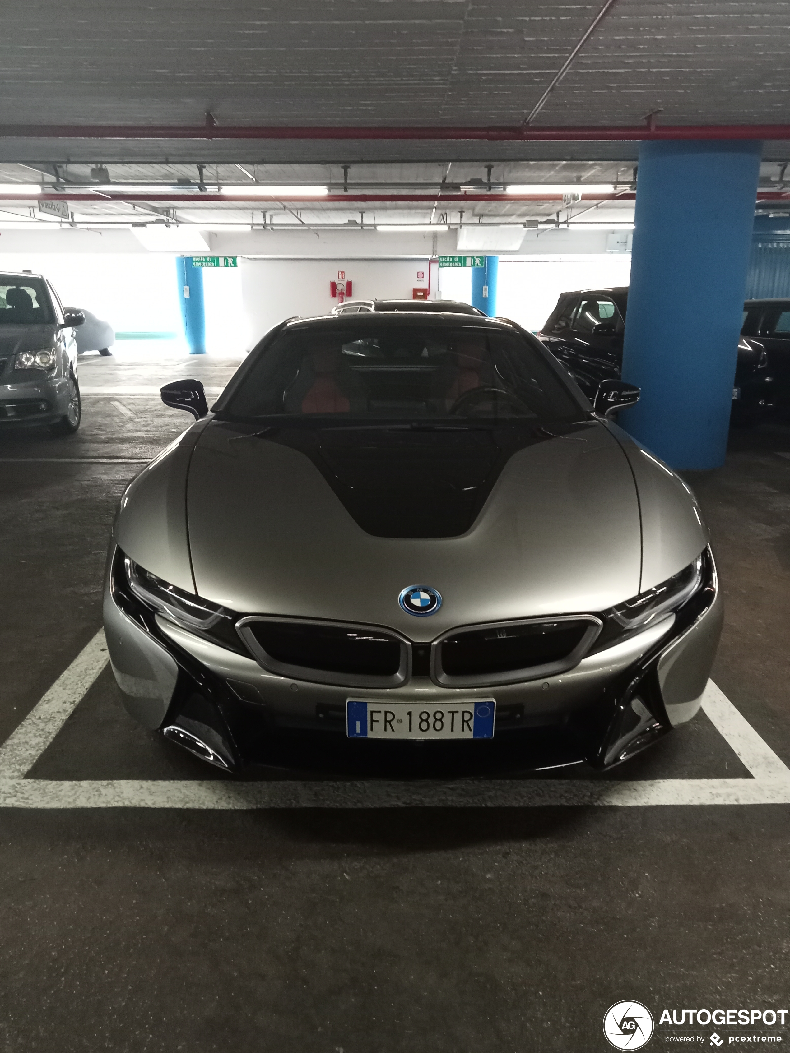 BMW i8