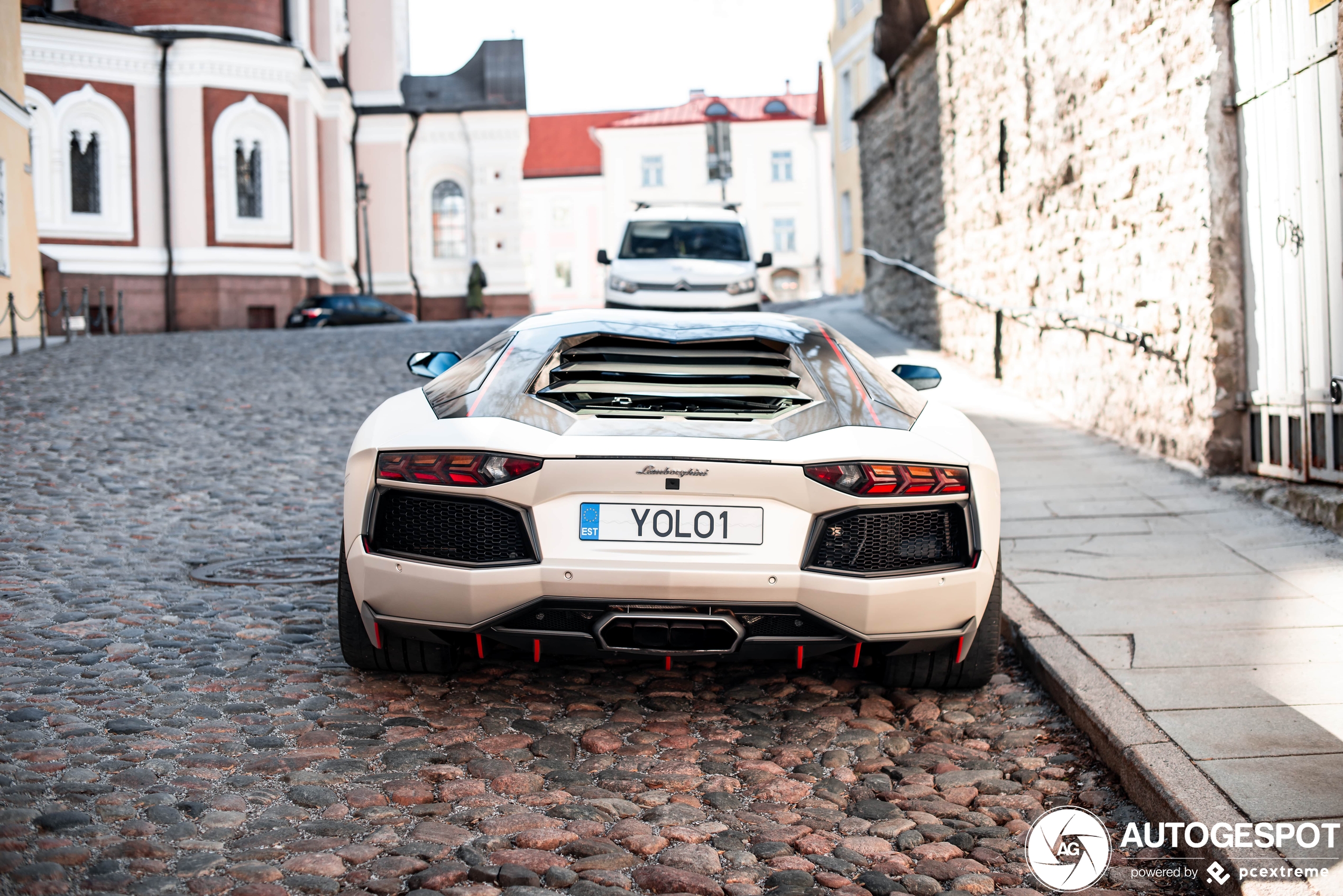 Lamborghini Aventador LP700-4 Pirelli Edition