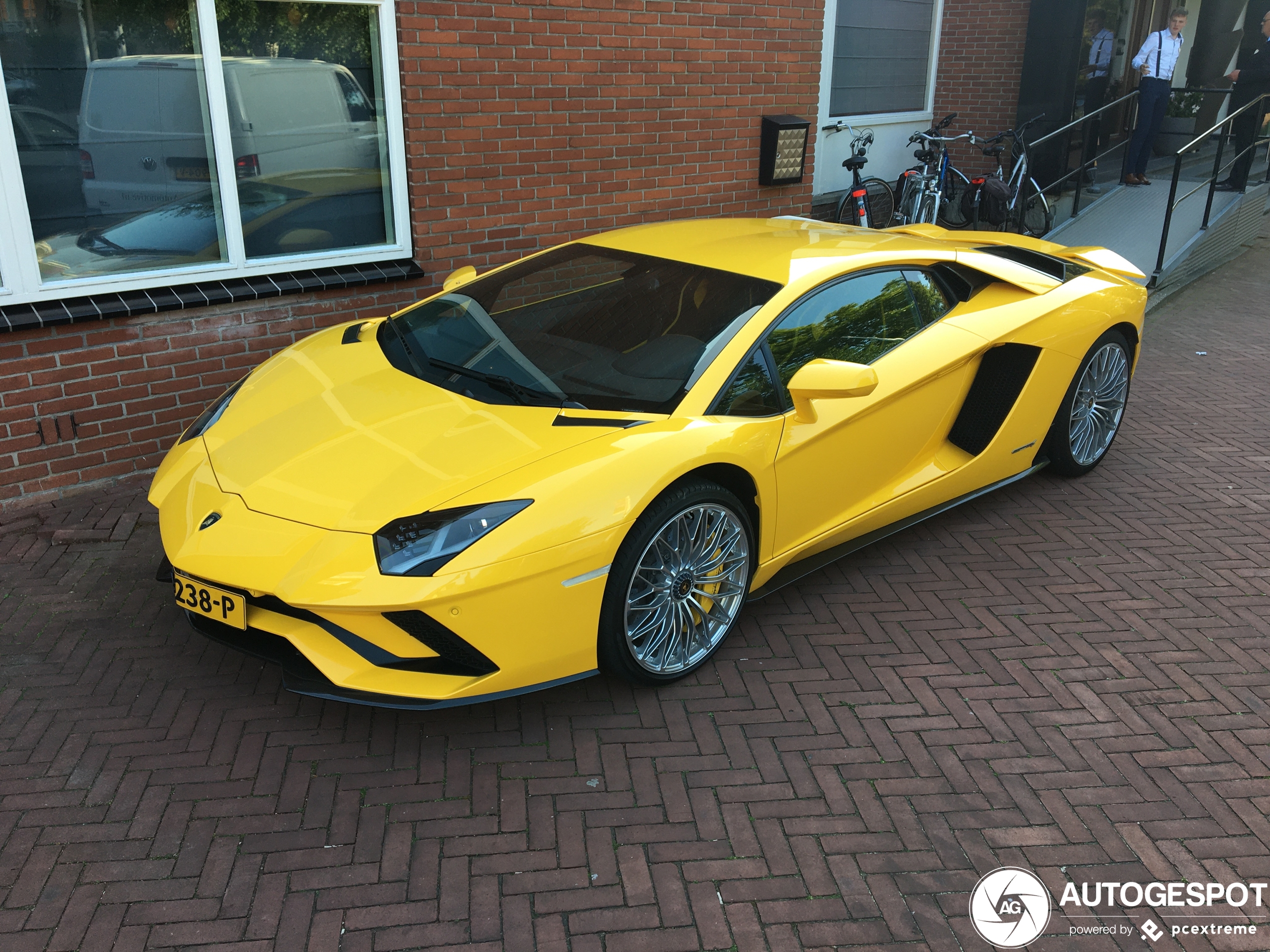 Lamborghini Aventador S LP740-4