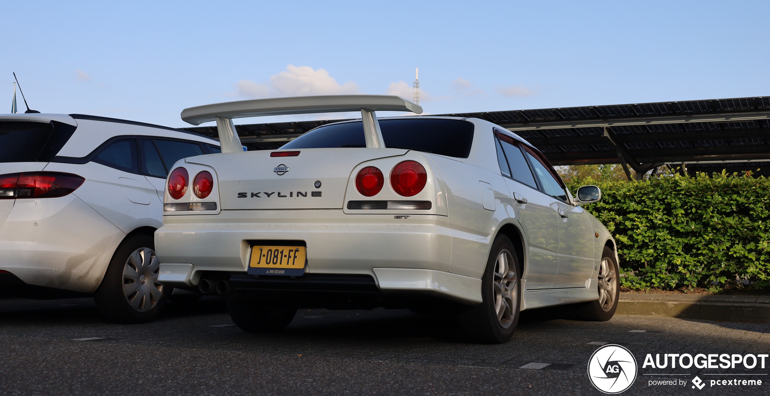 Nissan Skyline R34 Sedan