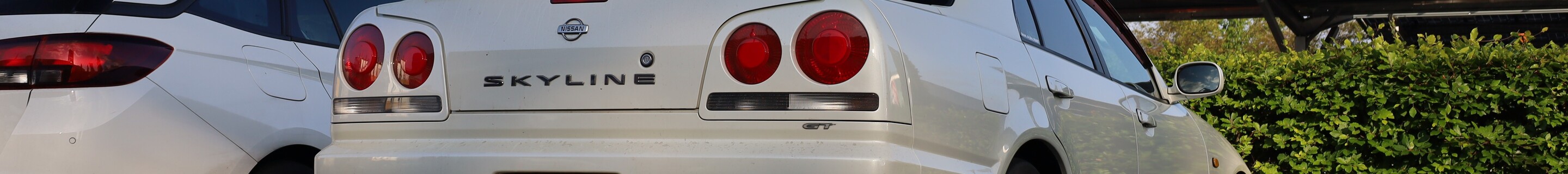 Nissan Skyline R34 Sedan