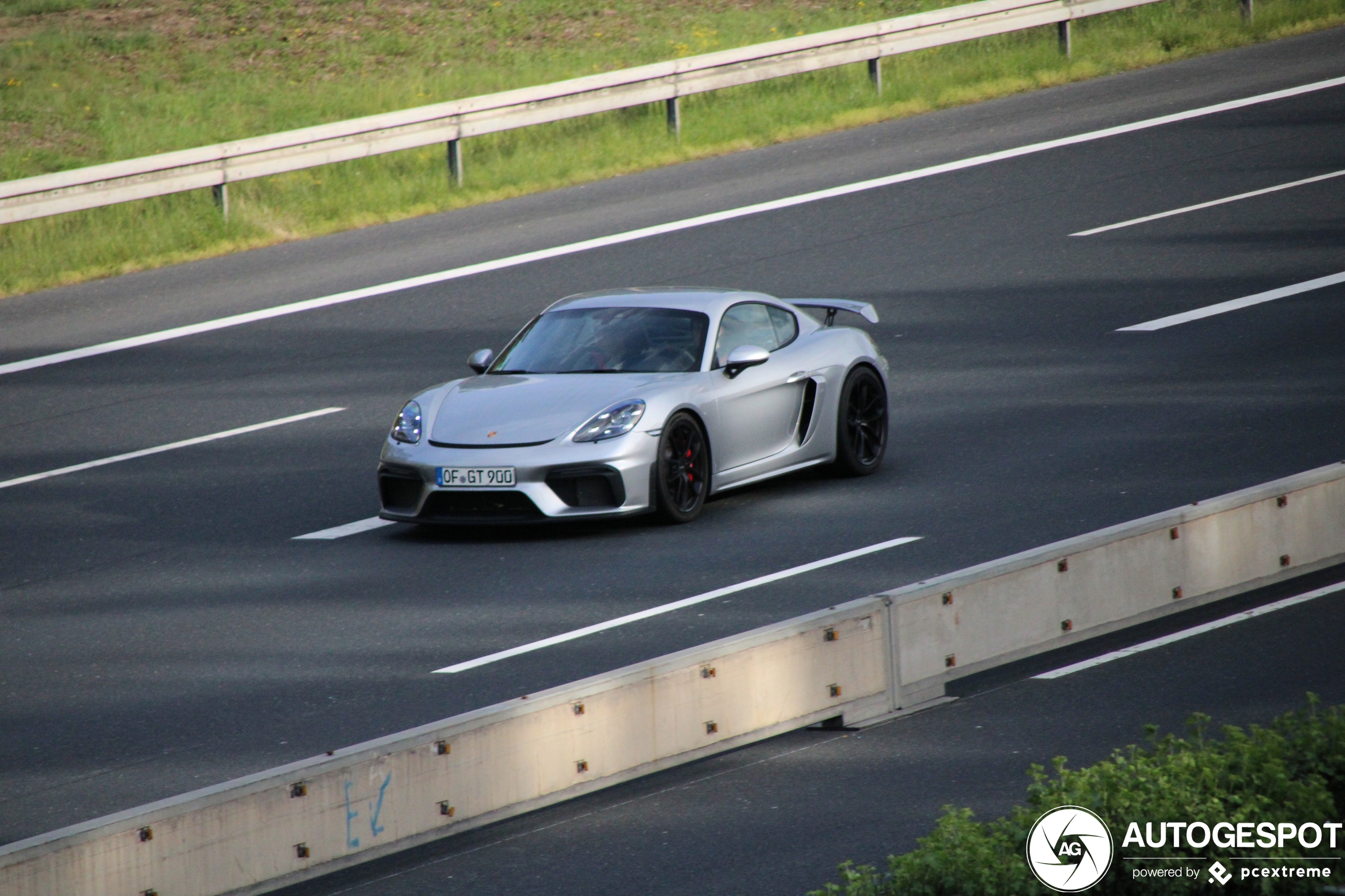 Porsche 718 Cayman GT4