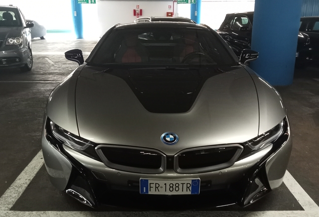 BMW i8