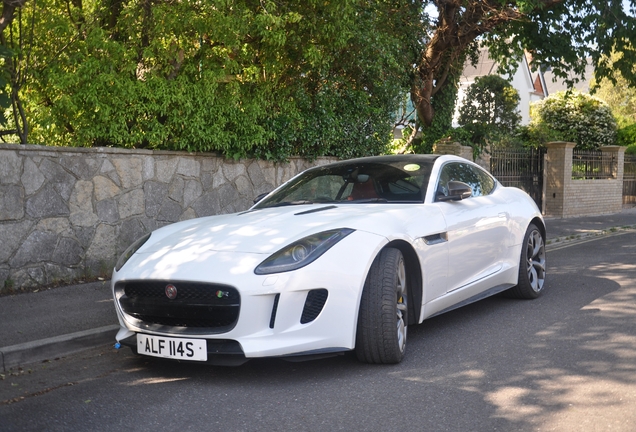 Jaguar F-TYPE R Coupé