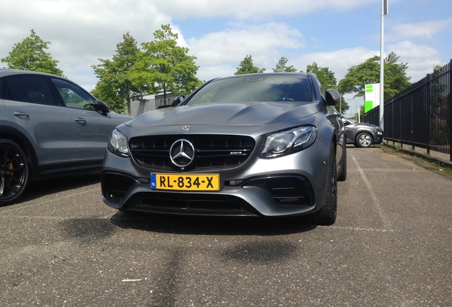 Mercedes-AMG E 63 S W213