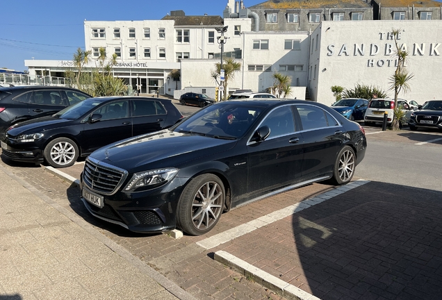 Mercedes-AMG S 63 V222